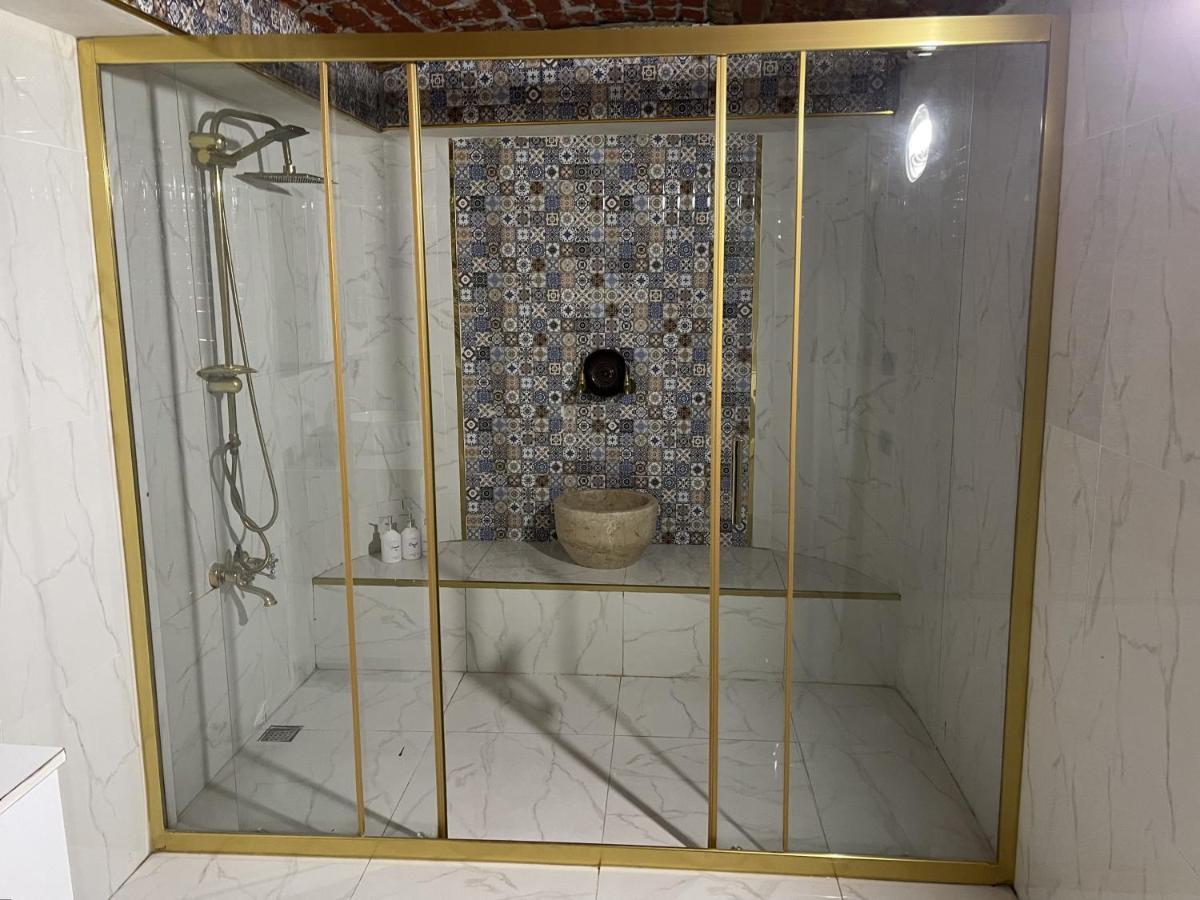 Es Moda Istanbul Bagian luar foto