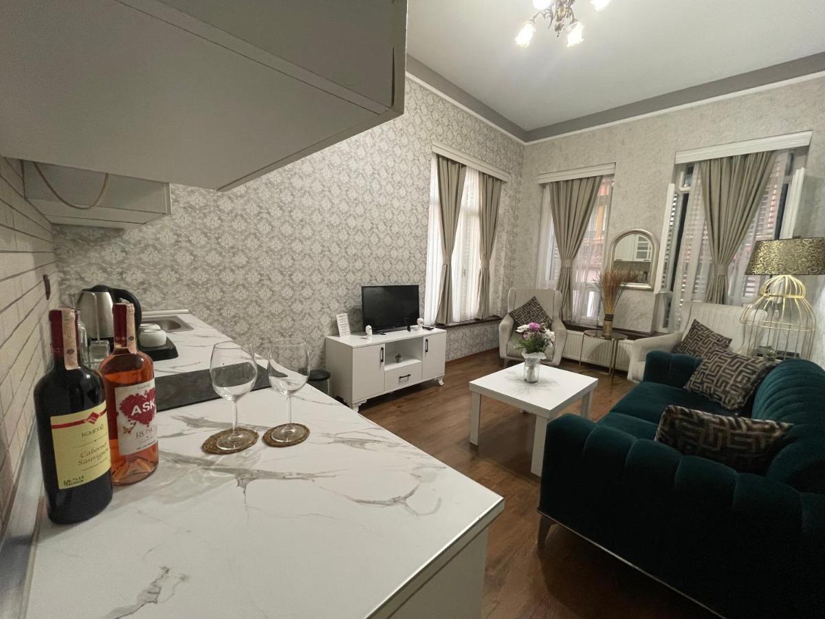 Es Moda Istanbul Bagian luar foto