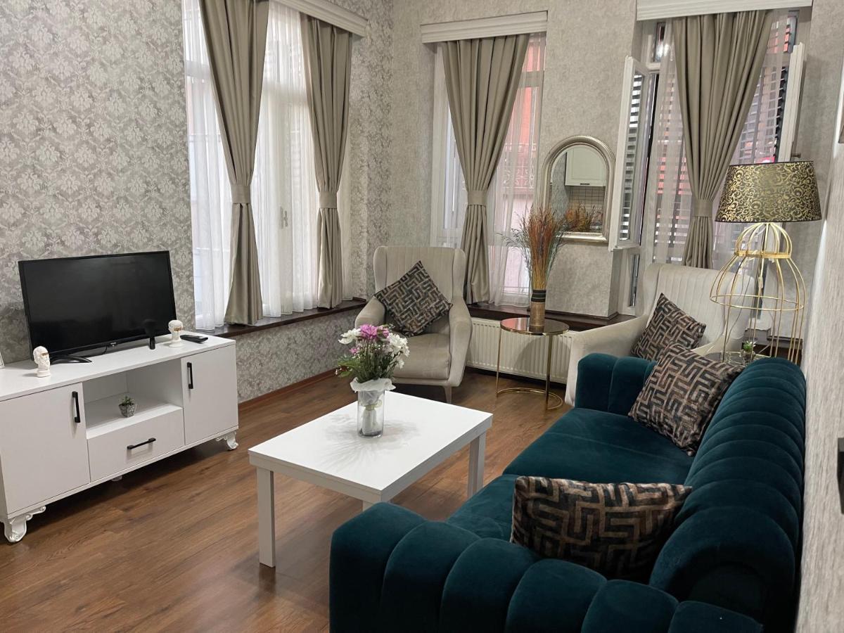 Es Moda Istanbul Bagian luar foto